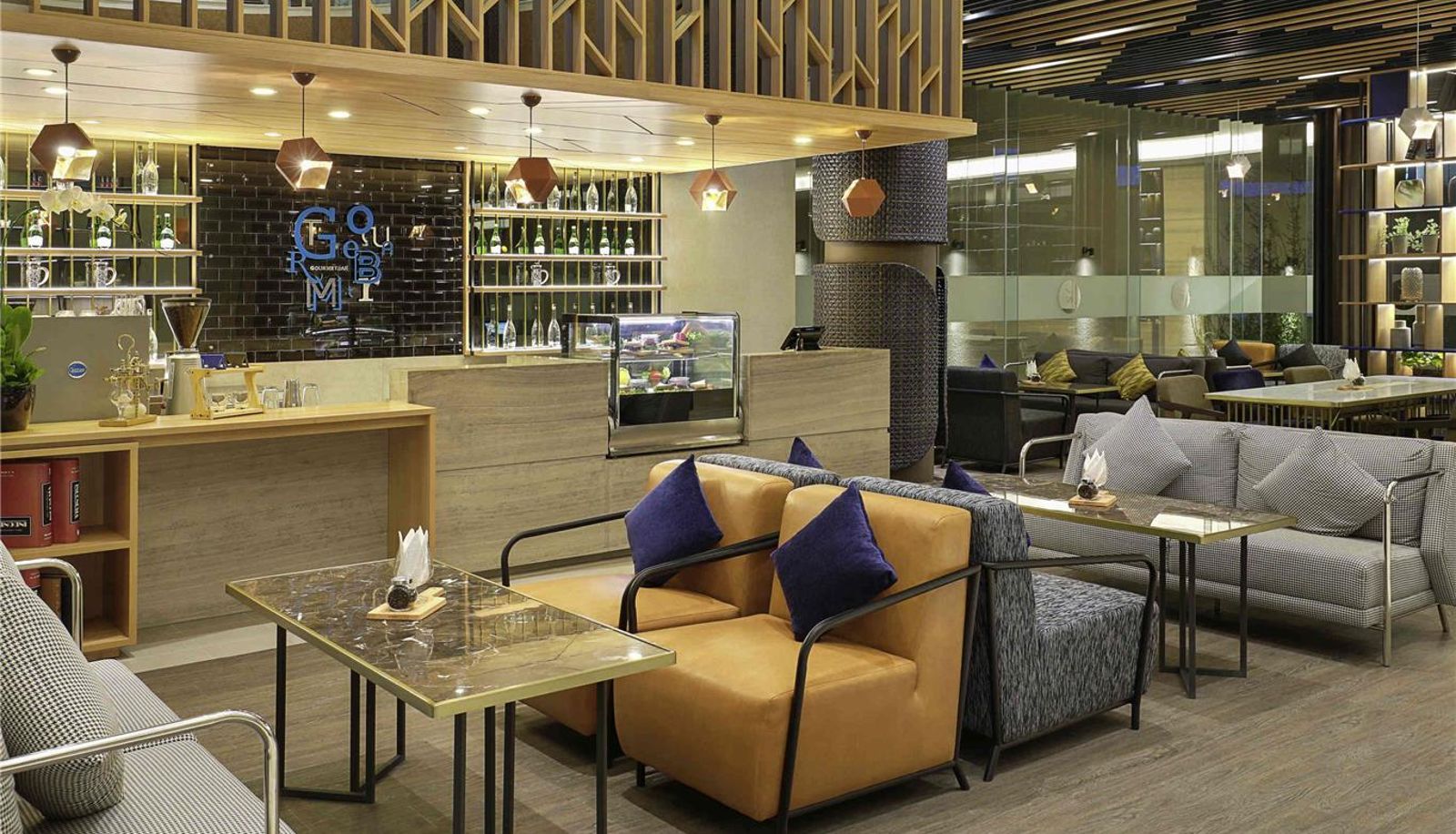 Bar - Novotel Jakarta Cikini