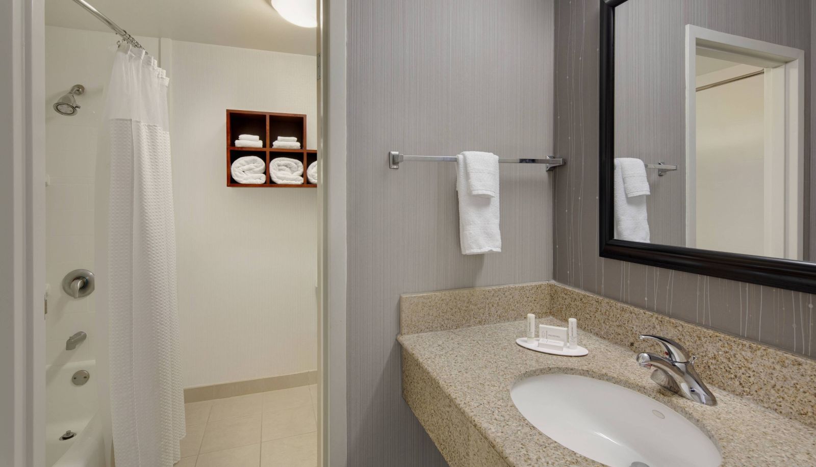 Zimmer - Courtyard by Marriott Atlanta Marietta I-75 North