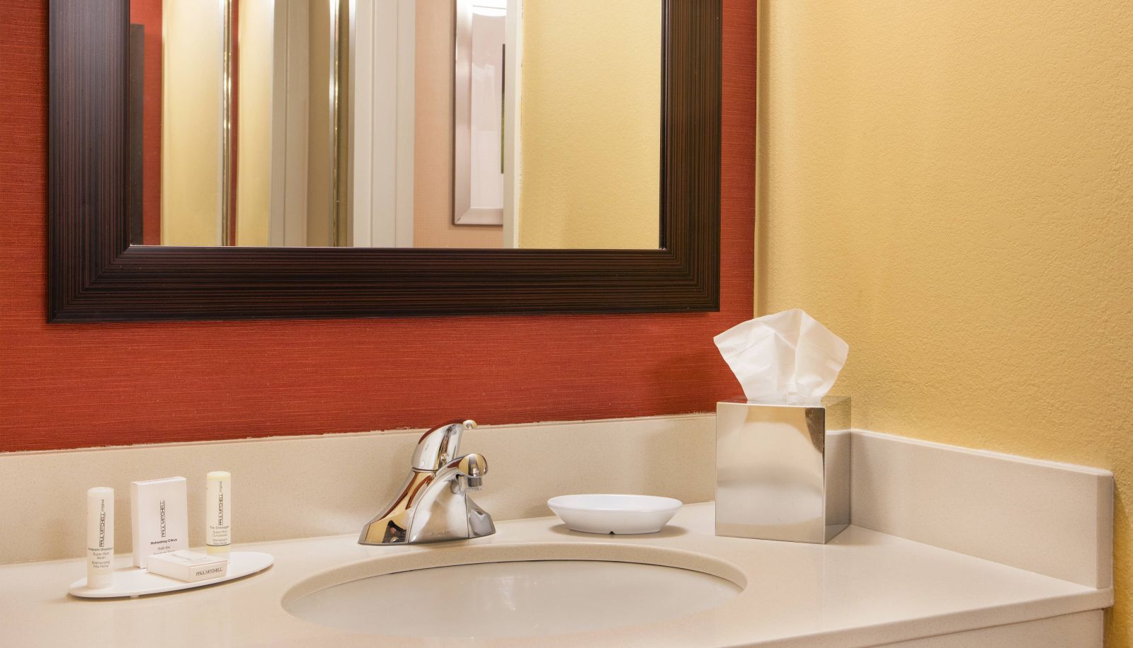 Zimmer - Courtyard by Marriott Hartford Manchester