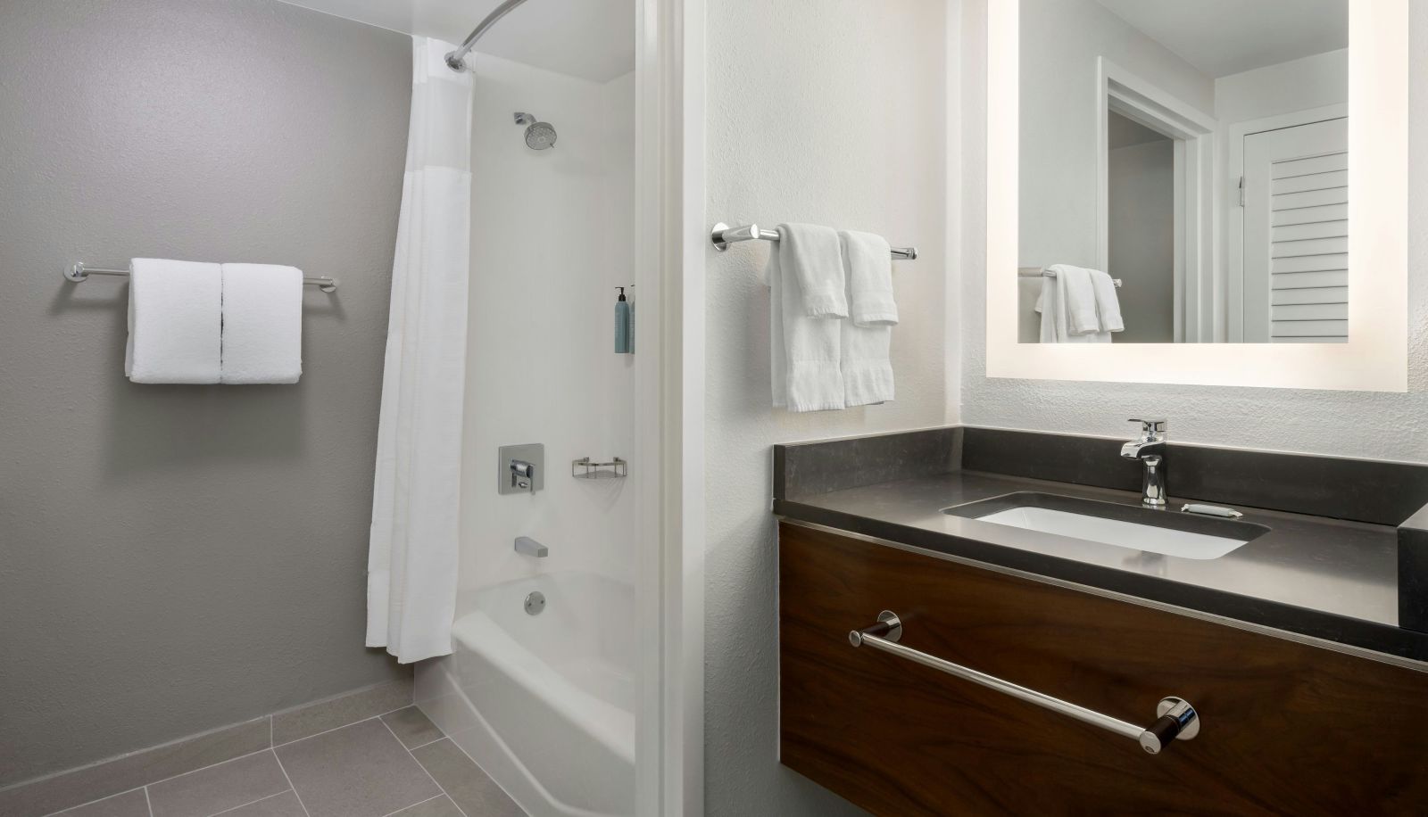 Zimmer - Courtyard by Marriott Chattanooga Downtown