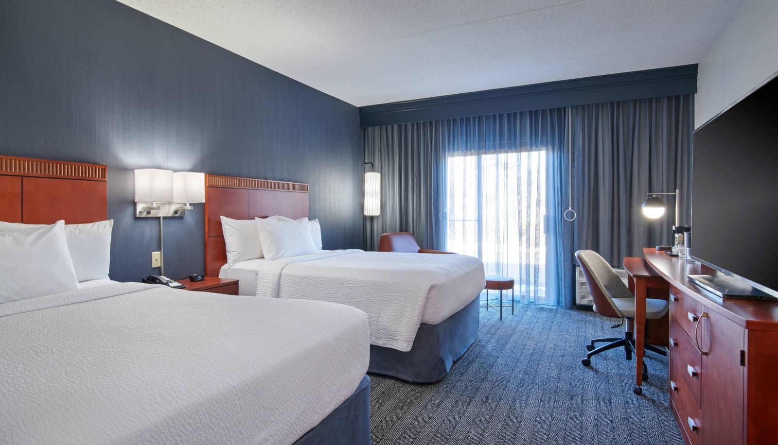Room - Courtyard by Marriott Chicago Highland Park Northbrook