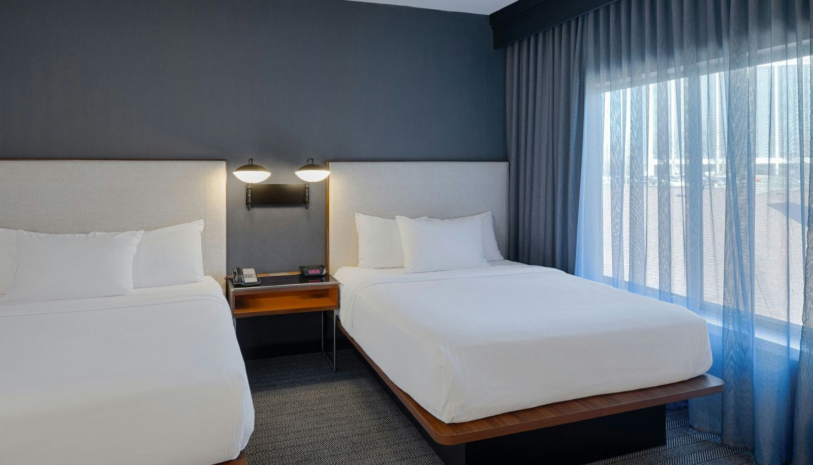 Zimmer - Courtyard by Marriott Dayton South