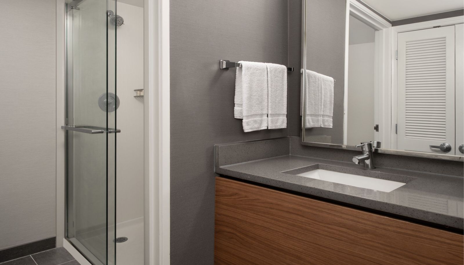 Zimmer - Courtyard by Marriott Dothan