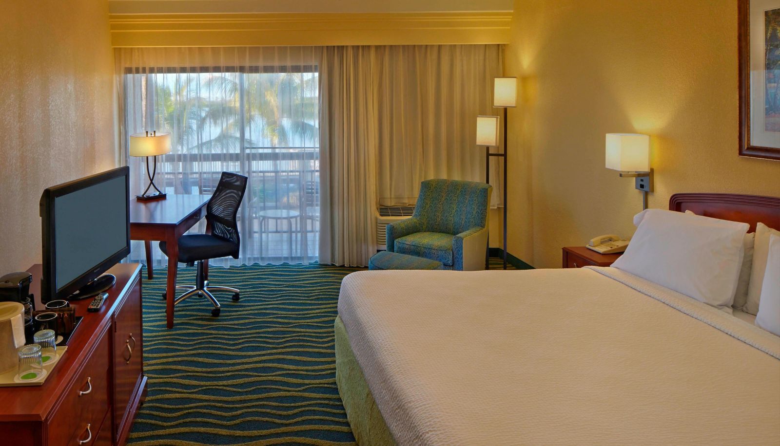 Room - Courtyard by Marriott Key West Waterfront