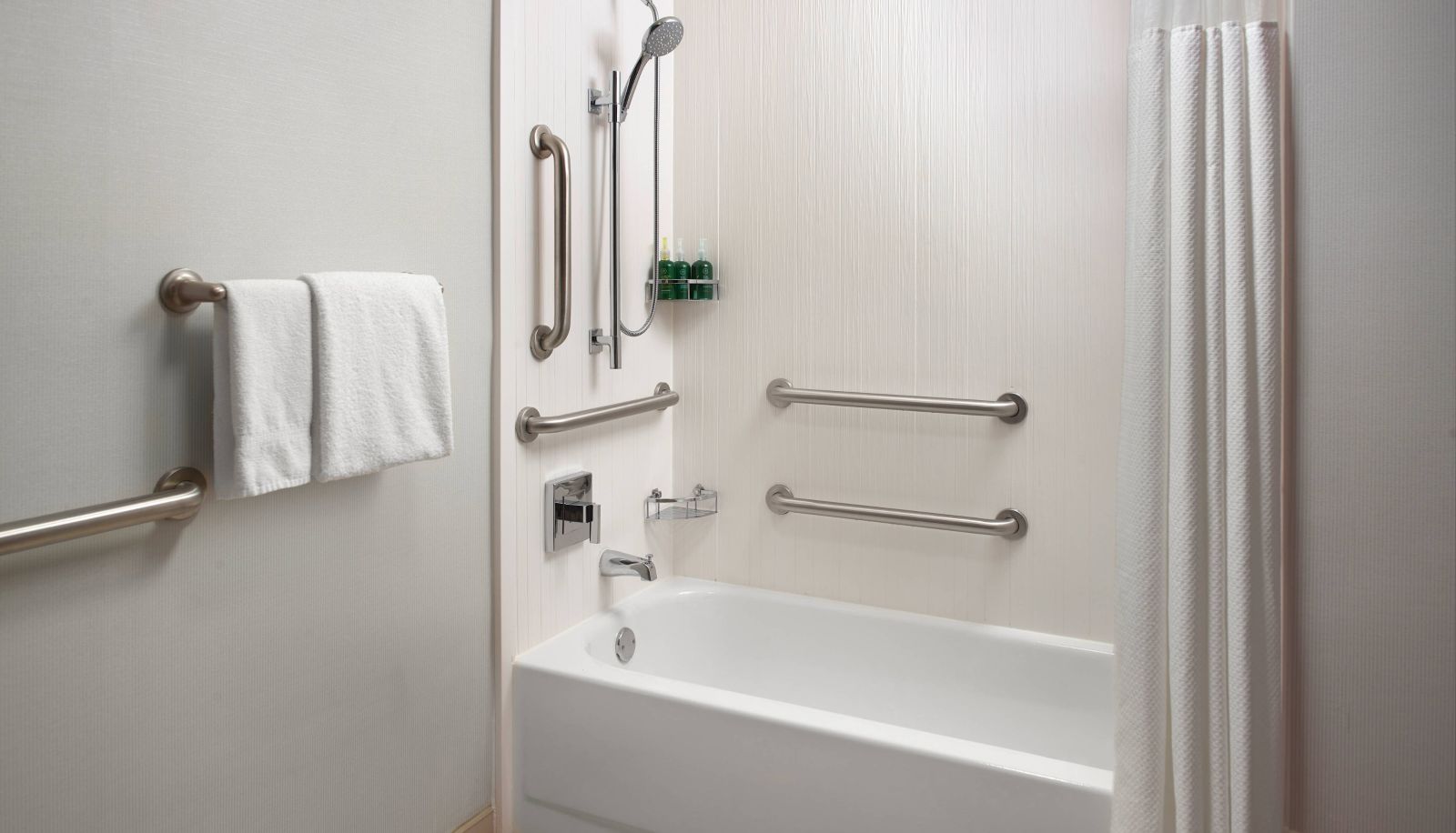 Zimmer - Courtyard by Marriott Fayetteville