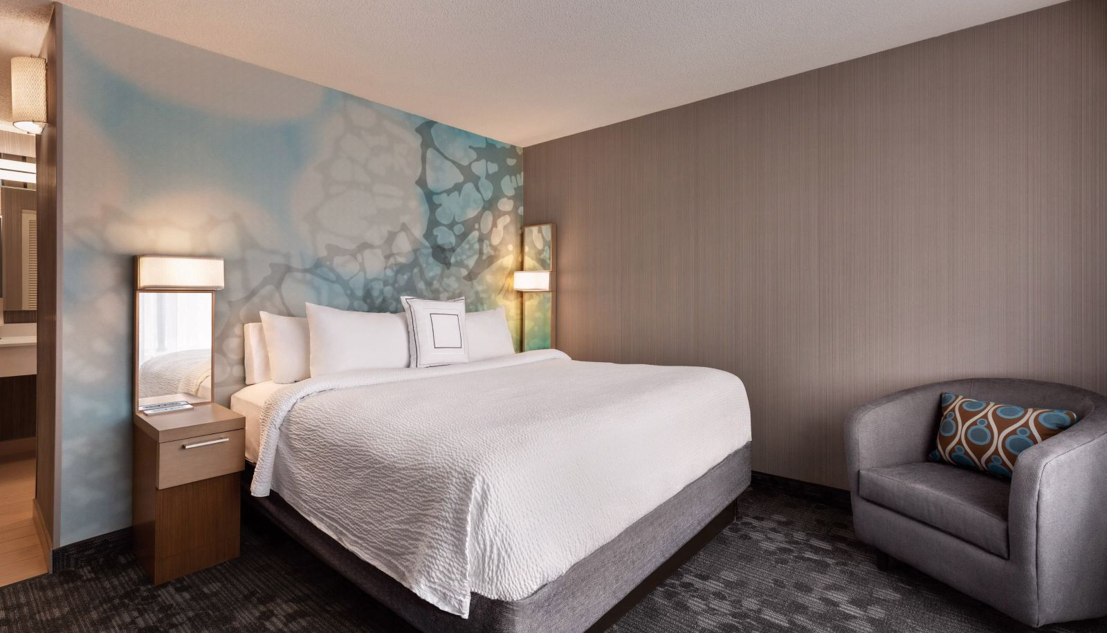 Zimmer - Courtyard by Marriott Topeka