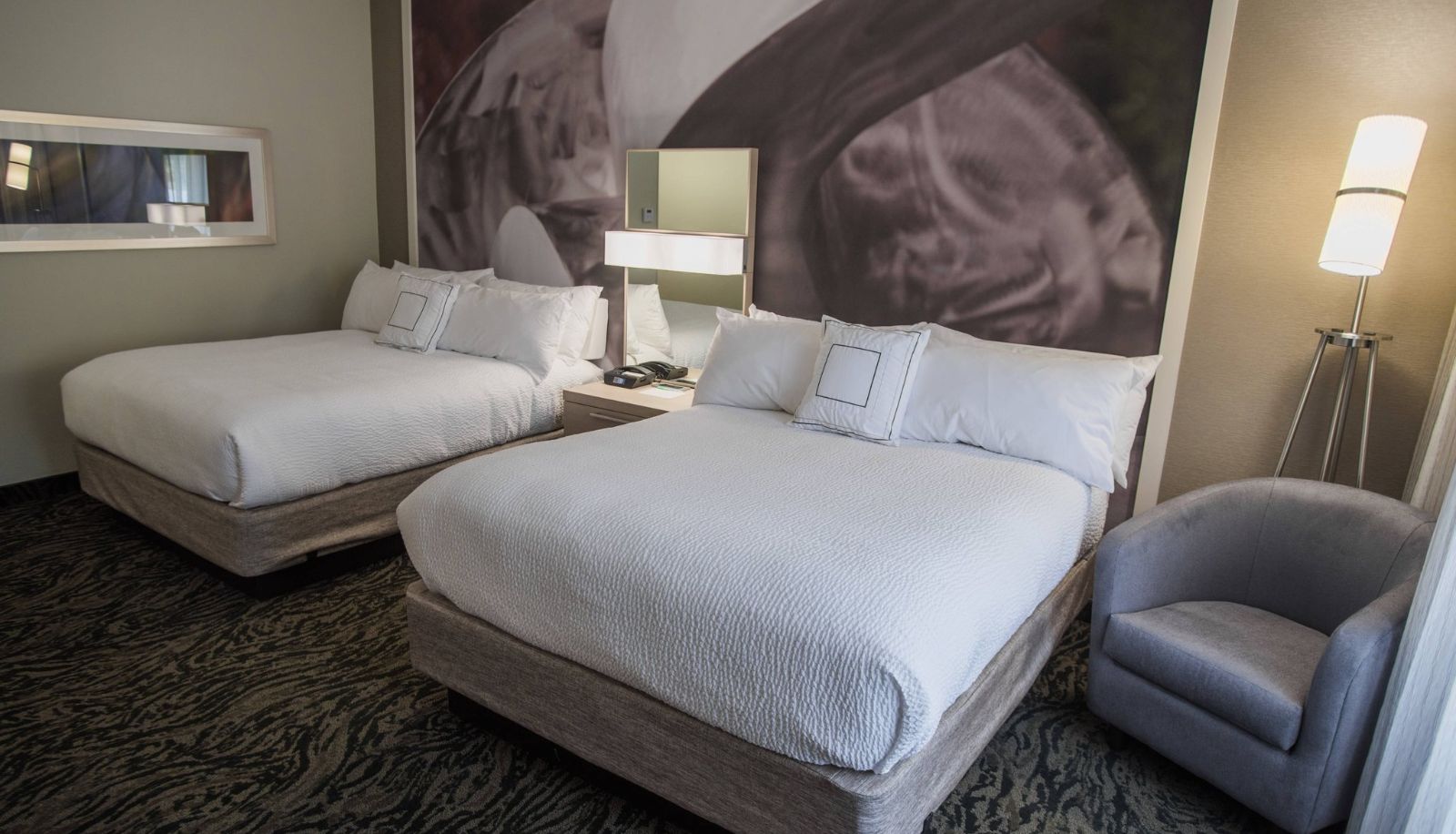 Room - Courtyard by Marriott Hickory