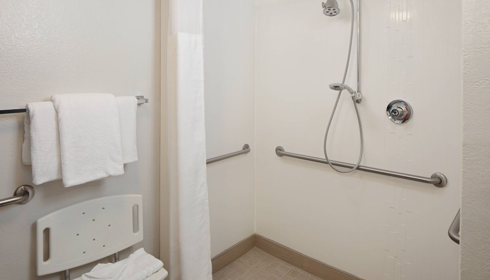Room - Courtyard by Marriott Houston Westchase