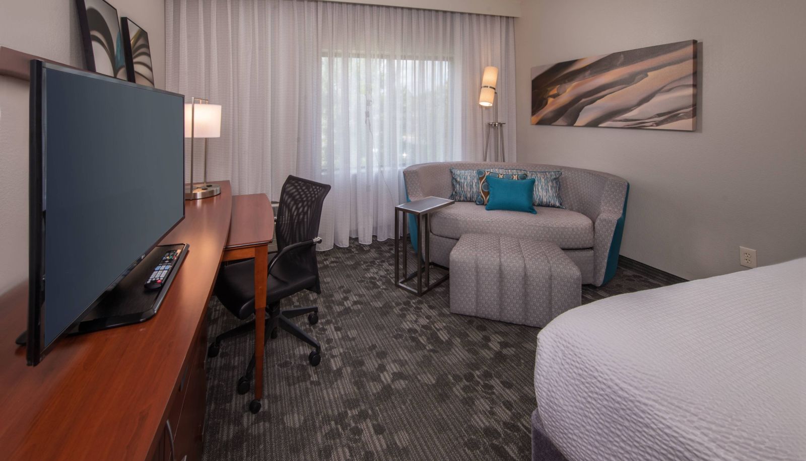 Zimmer - Courtyard by Marriott Dulles Town Center