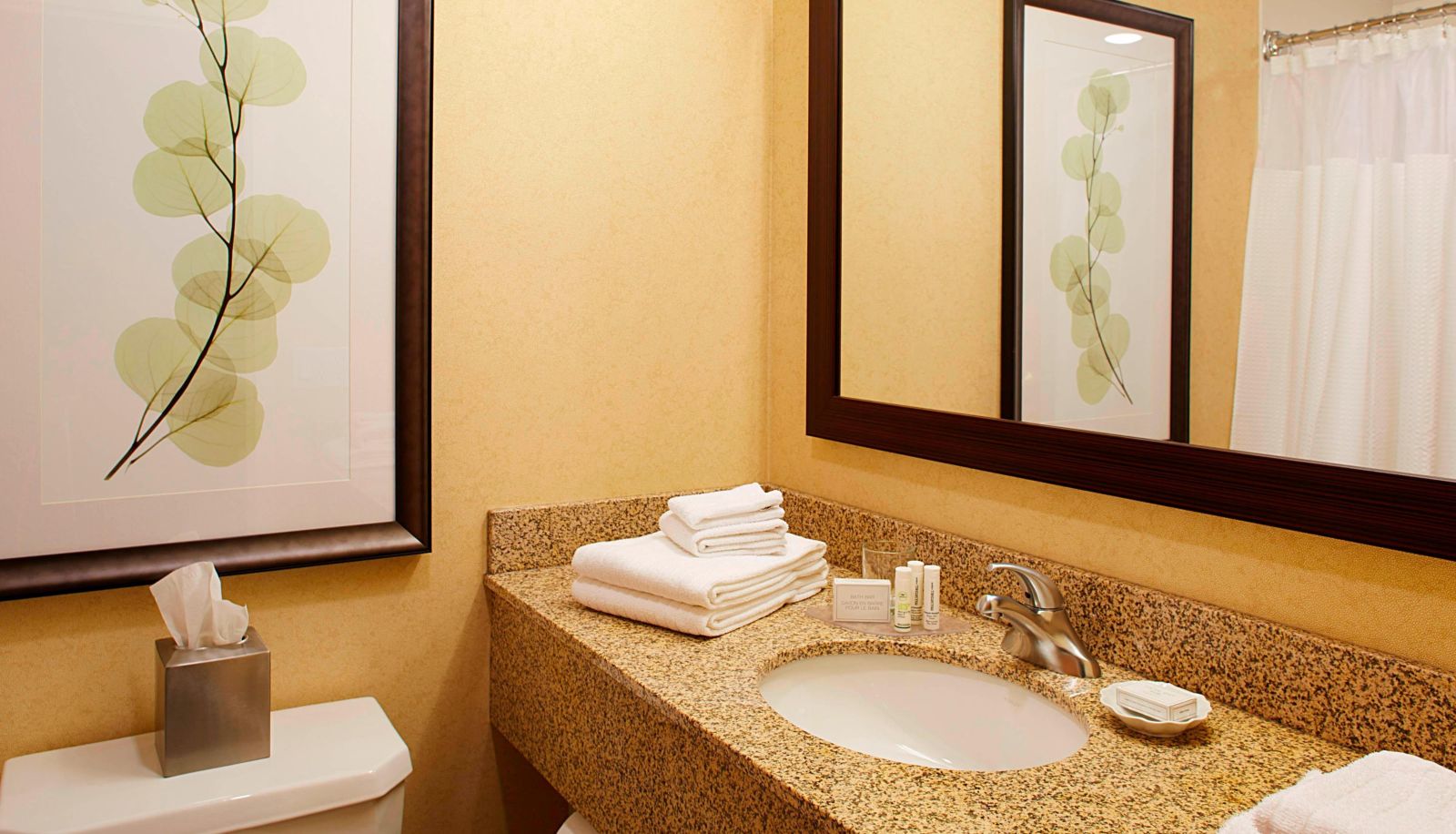 Room - Courtyard by Marriott Ithaca Airport University