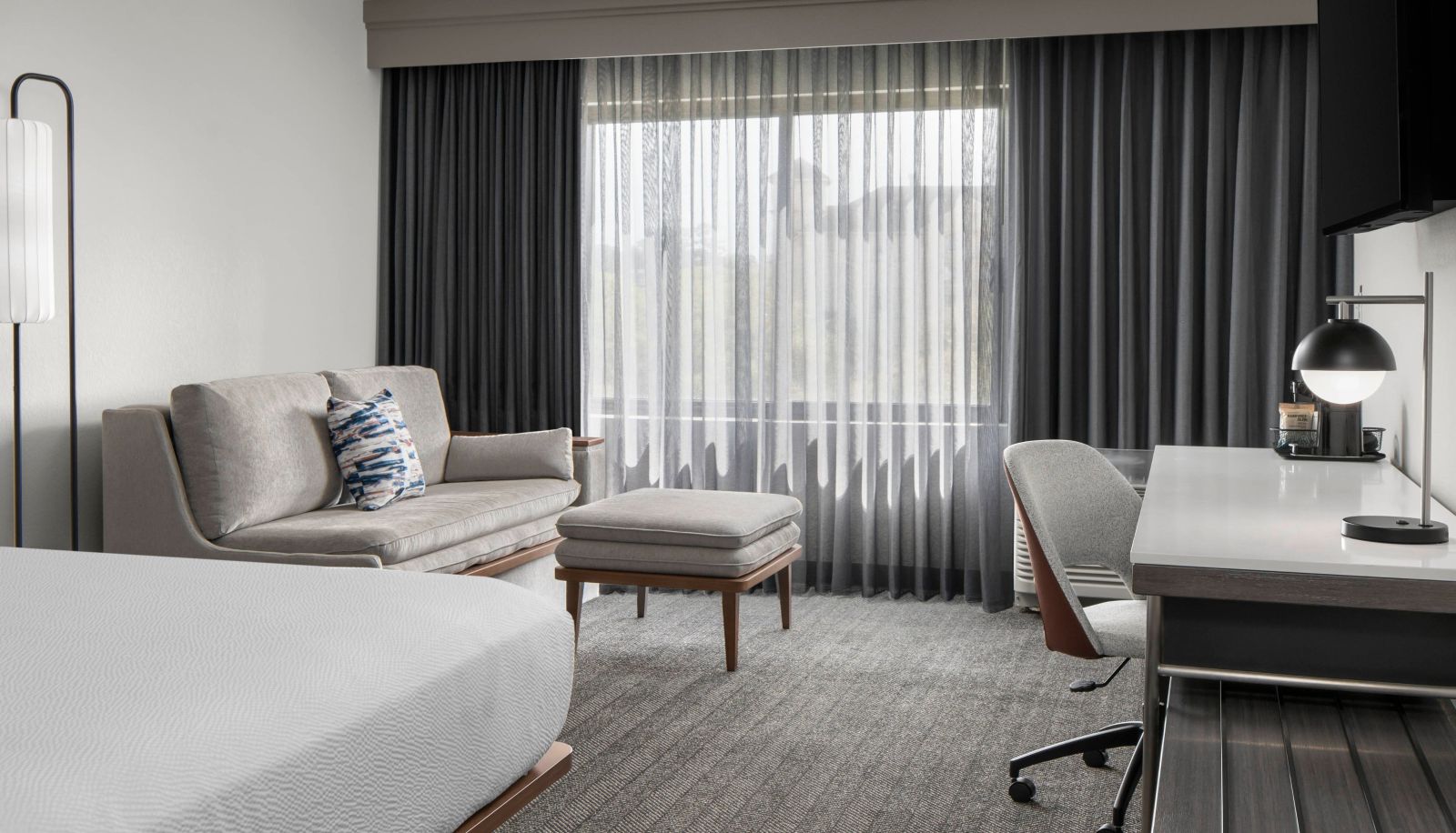 Room - Courtyard by Marriott Jacksonville Butler Boulevard