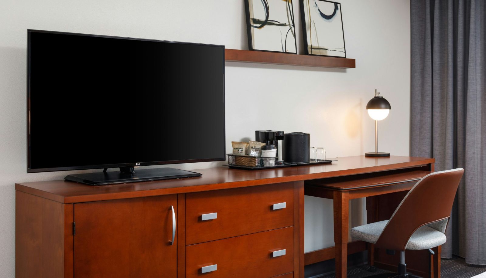Room - Courtyard by Marriott La Crosse Downtown Mississippi Riverfront
