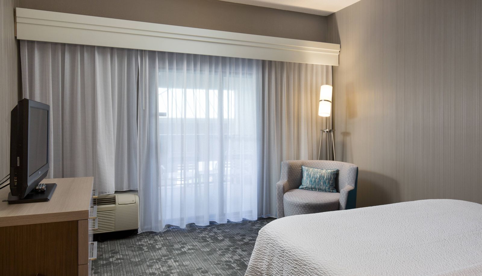 Zimmer - Courtyard by Marriott Kansas City East-Blue Springs