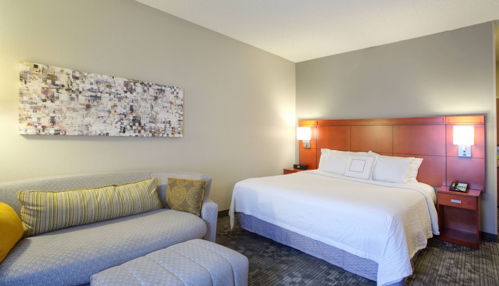 Room - Courtyard by Marriott McAllen Airport