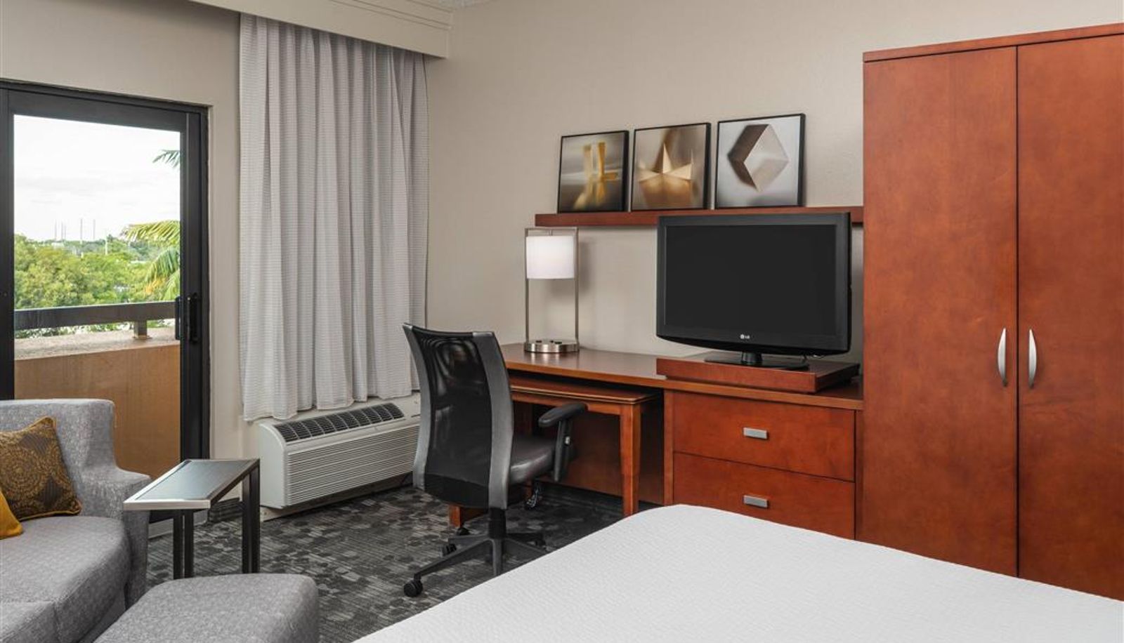 Zimmer - Sonesta Select Miami Lakes
