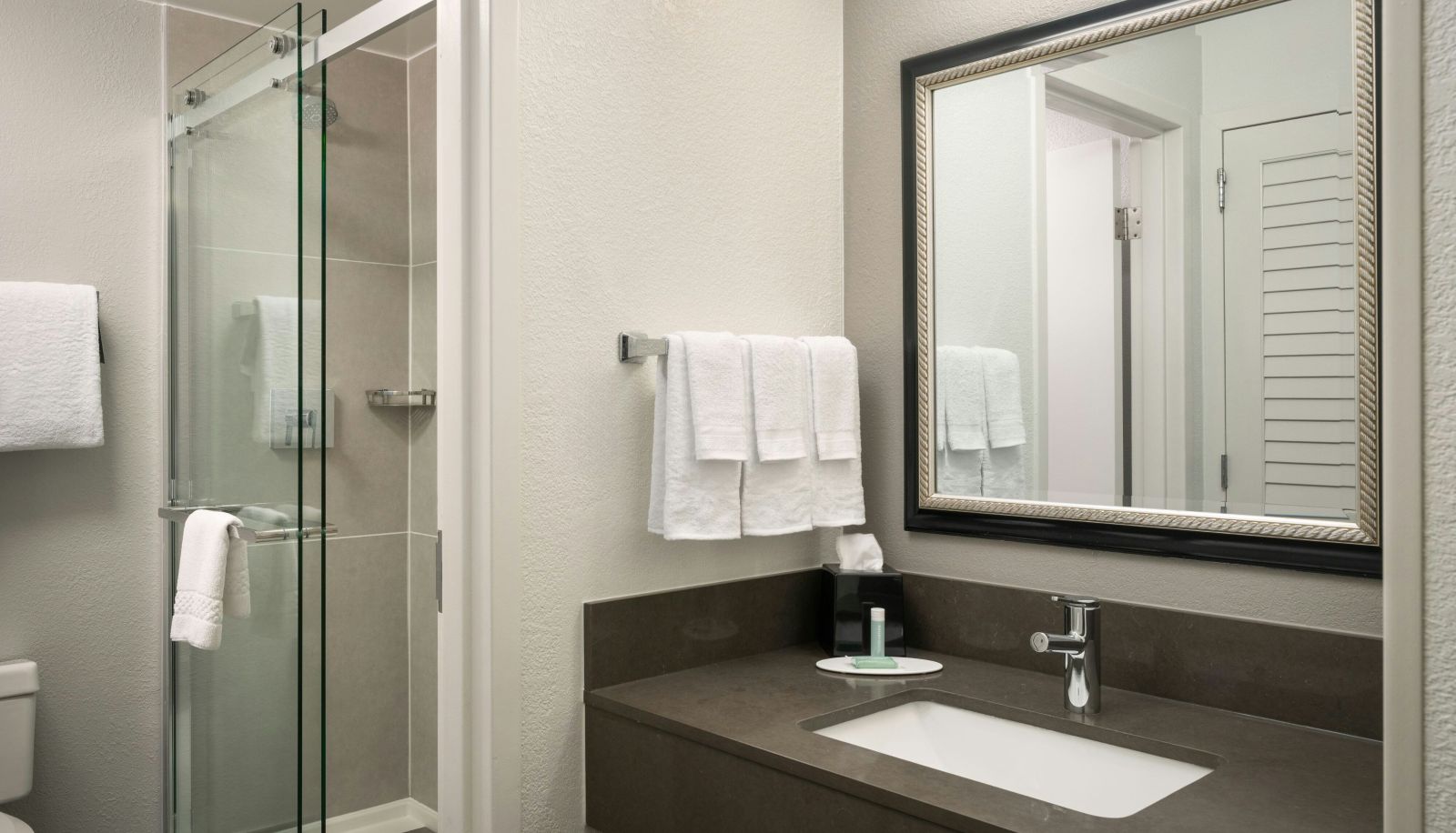 Zimmer - Courtyard by Marriott Melbourne West