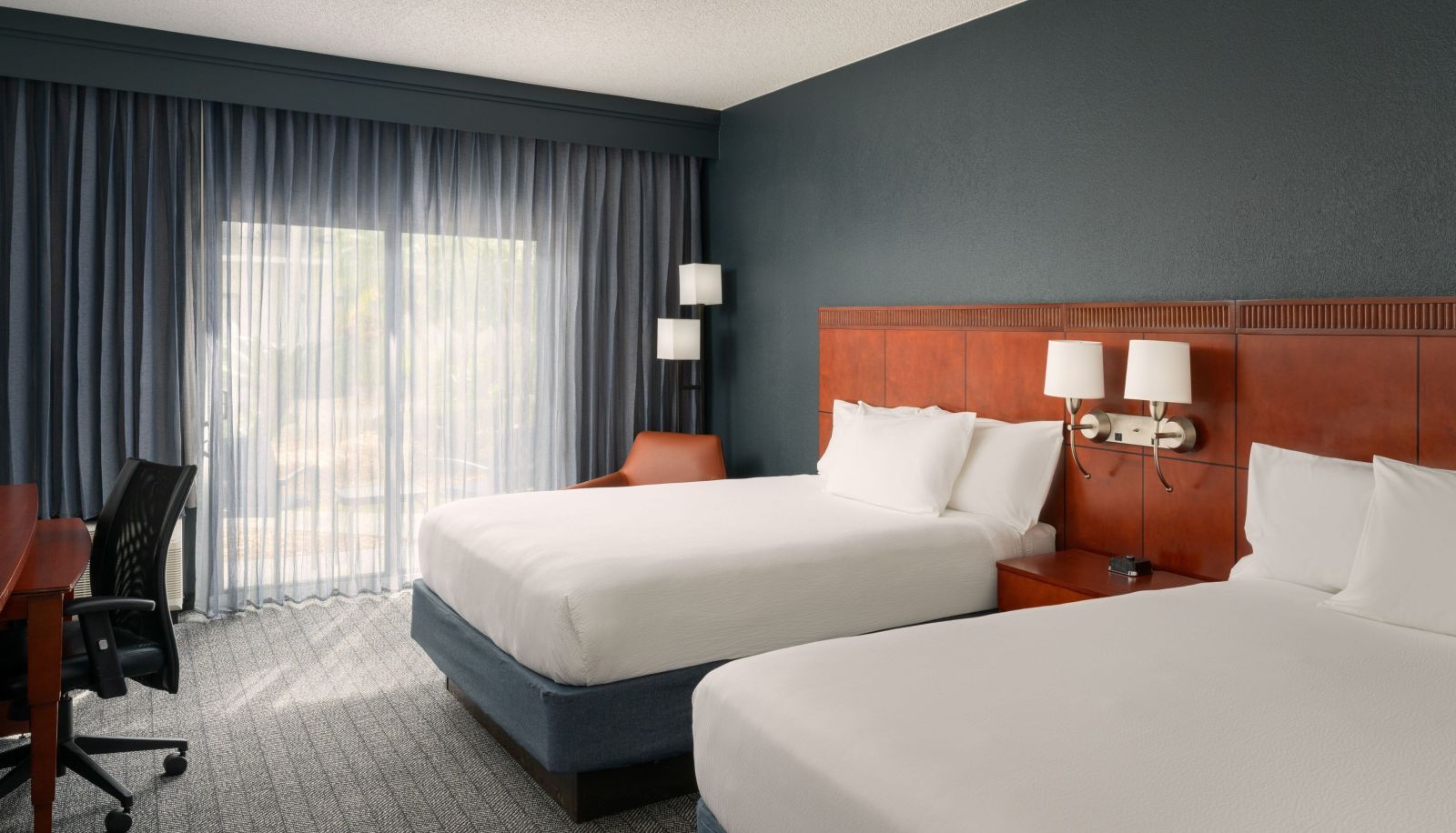 Room - Courtyard by Marriott Melbourne West