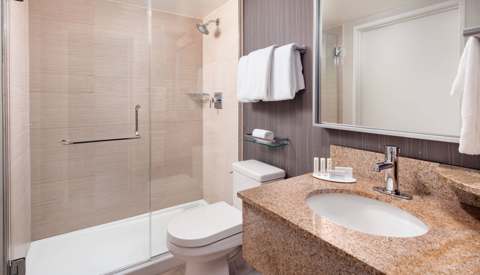 Zimmer - Courtyard by Marriott Richmond Berkeley