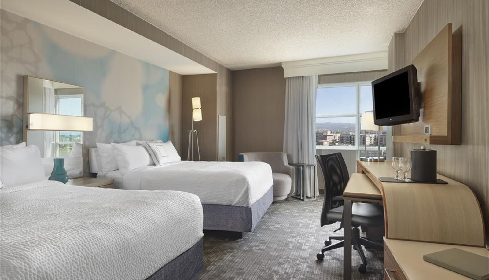 Room - Sonesta Emeryville - San Francisco Bay Bridge