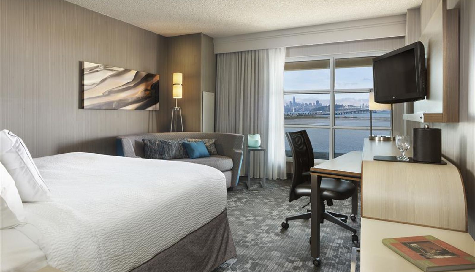 Room - Sonesta Emeryville - San Francisco Bay Bridge