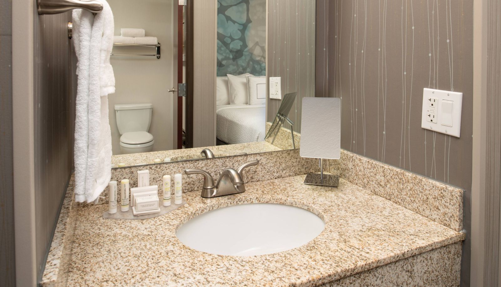 Zimmer - Courtyard by Marriott Portland Airport