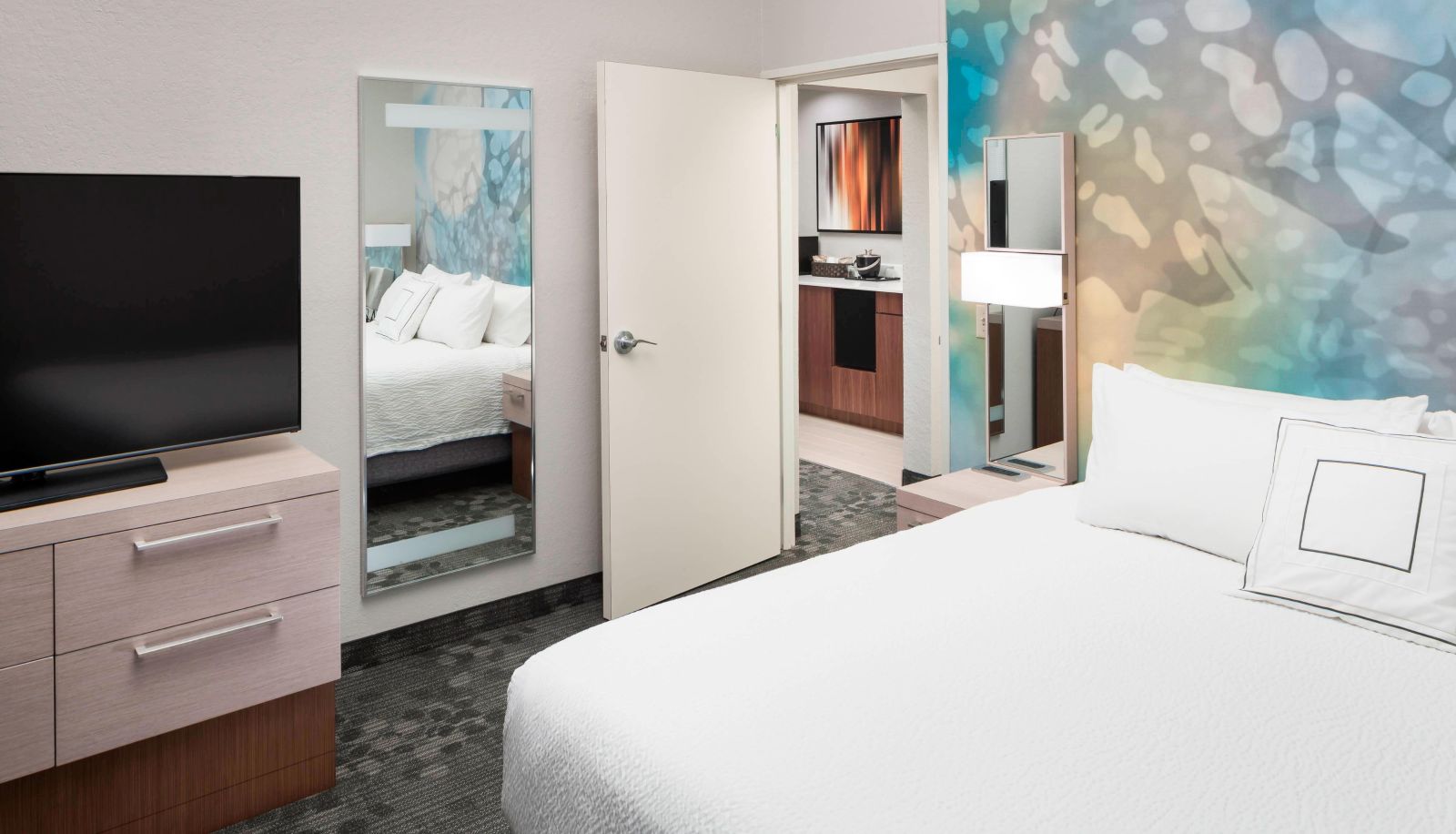 Camera - Courtyard by Marriott Pensacola