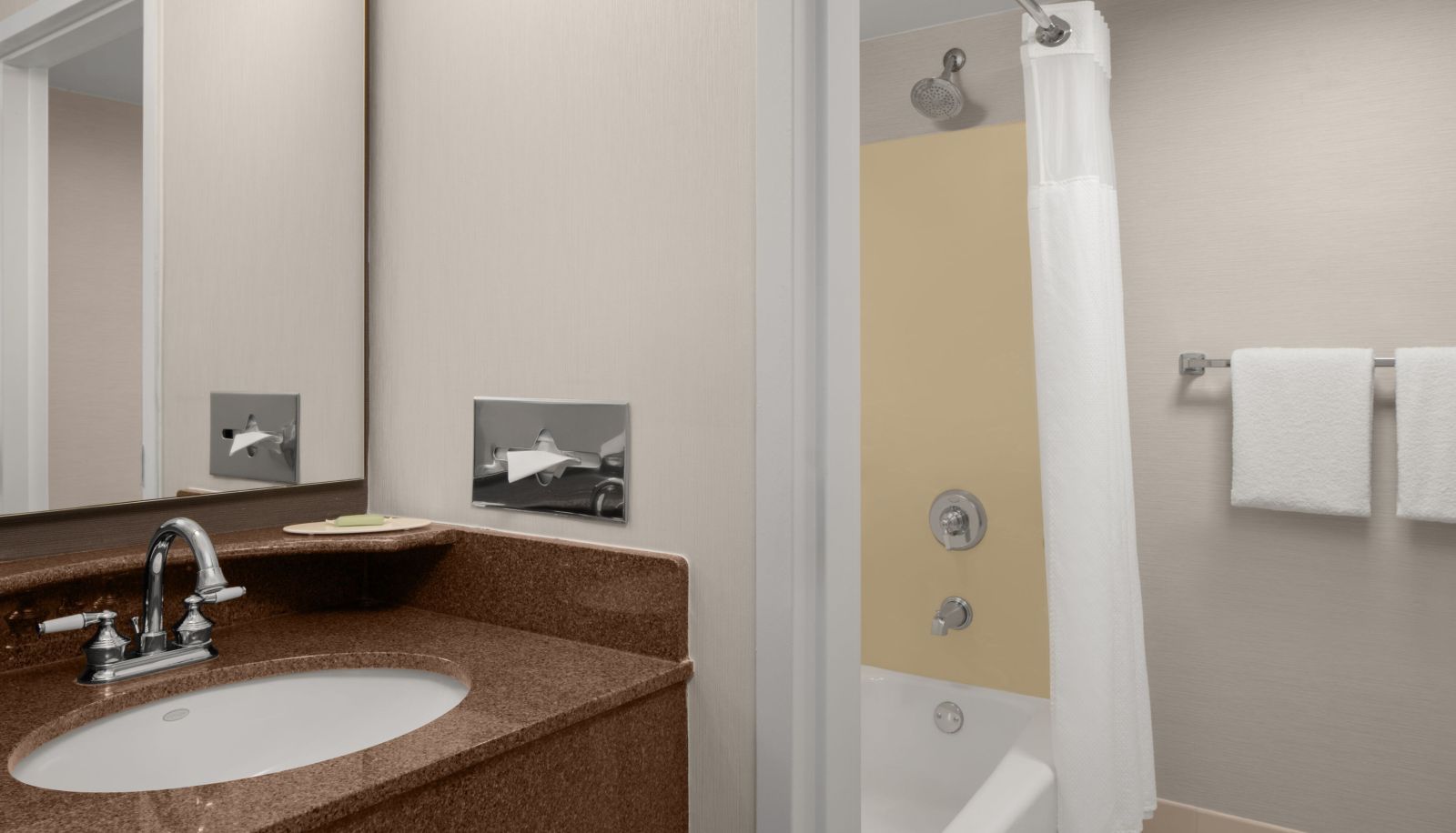 Zimmer - Courtyard by Marriott San Diego Central