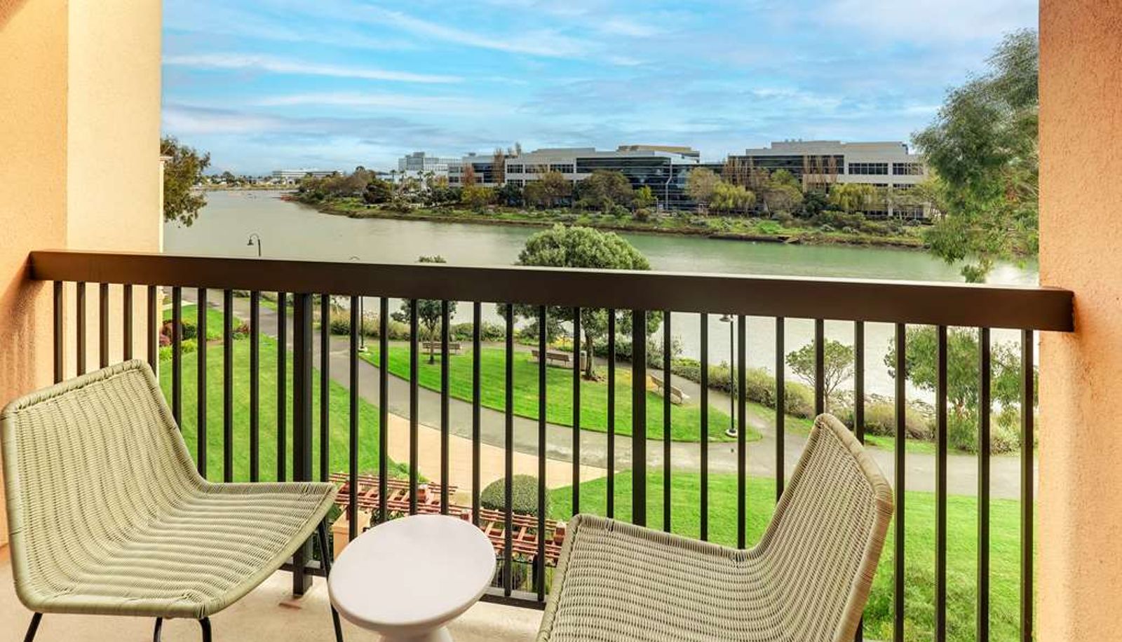Zimmer - Sonesta Select San Francisco Airport Oyster Point Waterfront