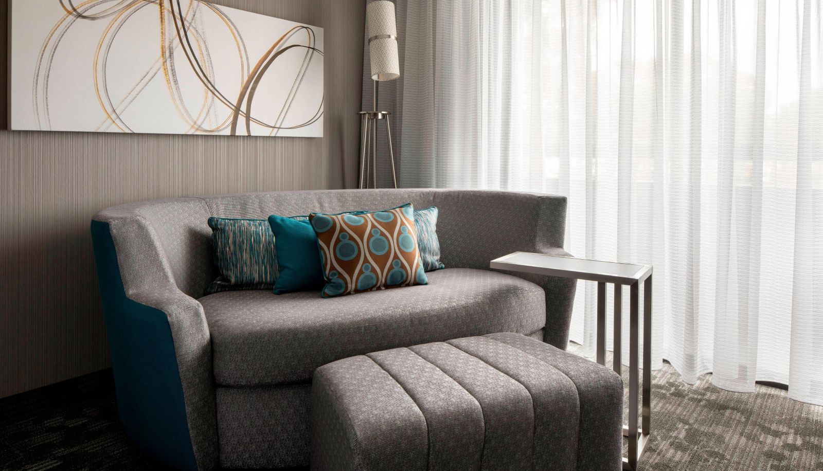 Room - Courtyard by Marriott San Francisco Airport