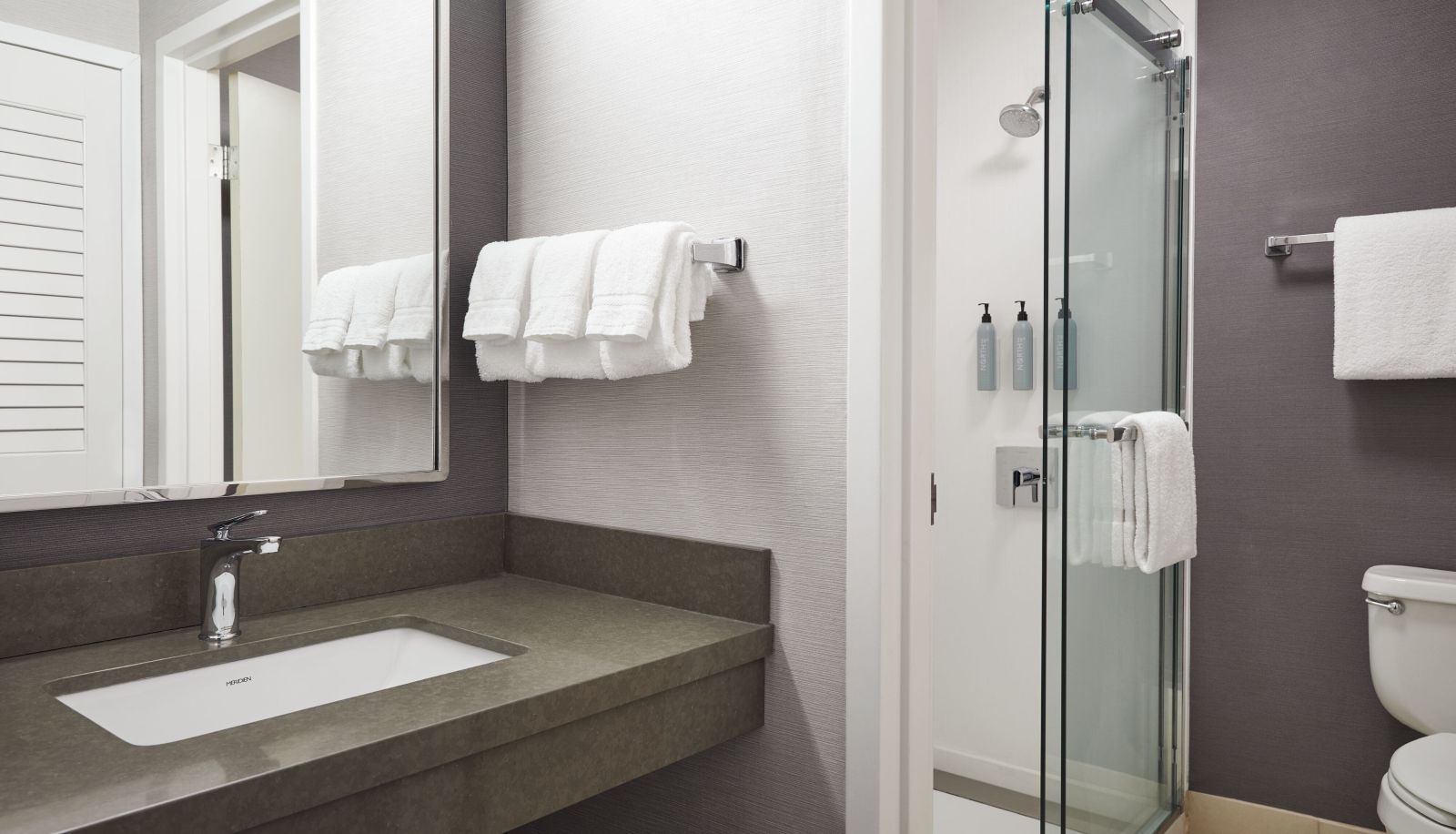 Room - Courtyard by Marriott St Louis Downtown West
