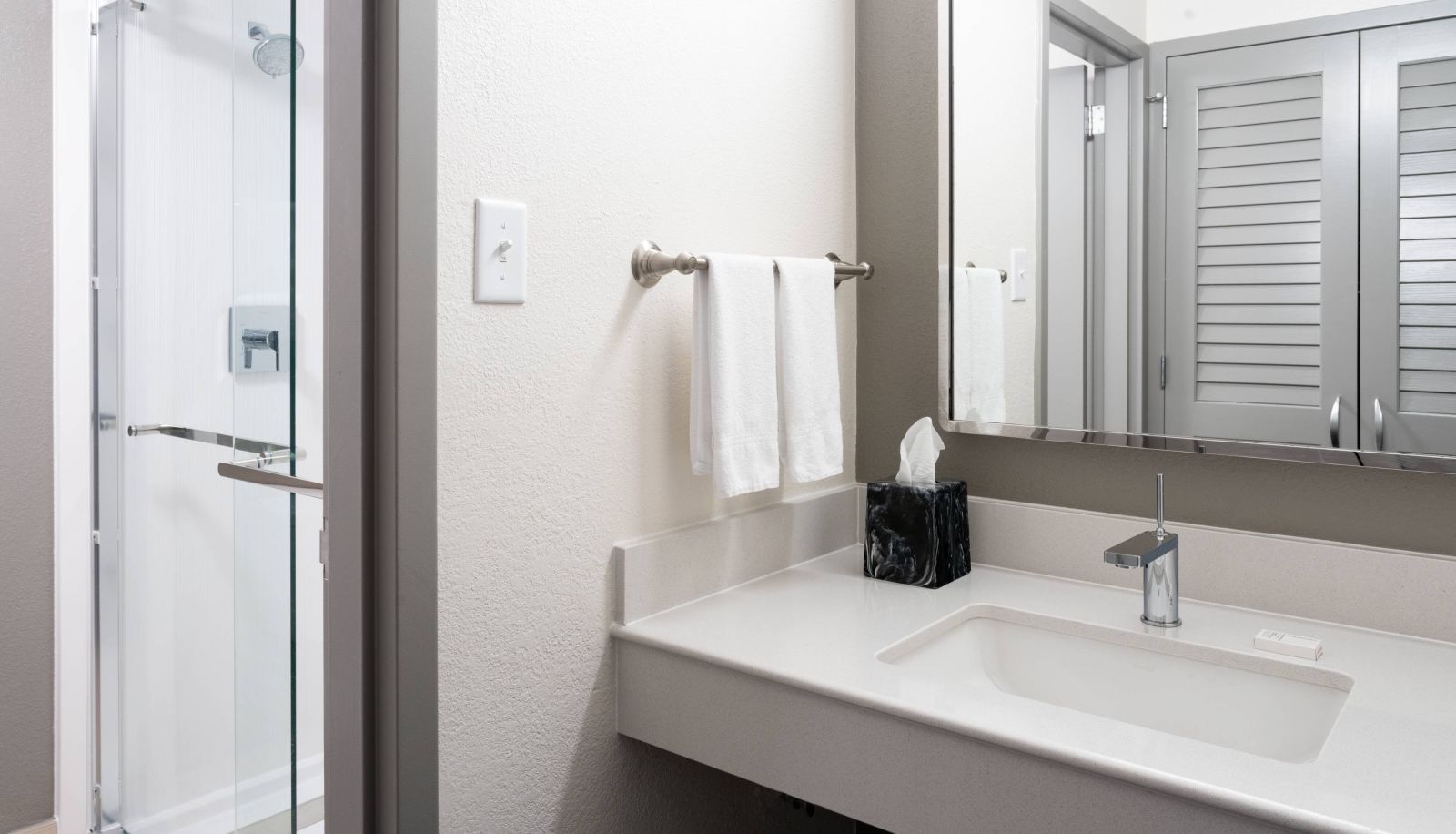 Camera - Courtyard by Marriott Tampa Westshore Airport