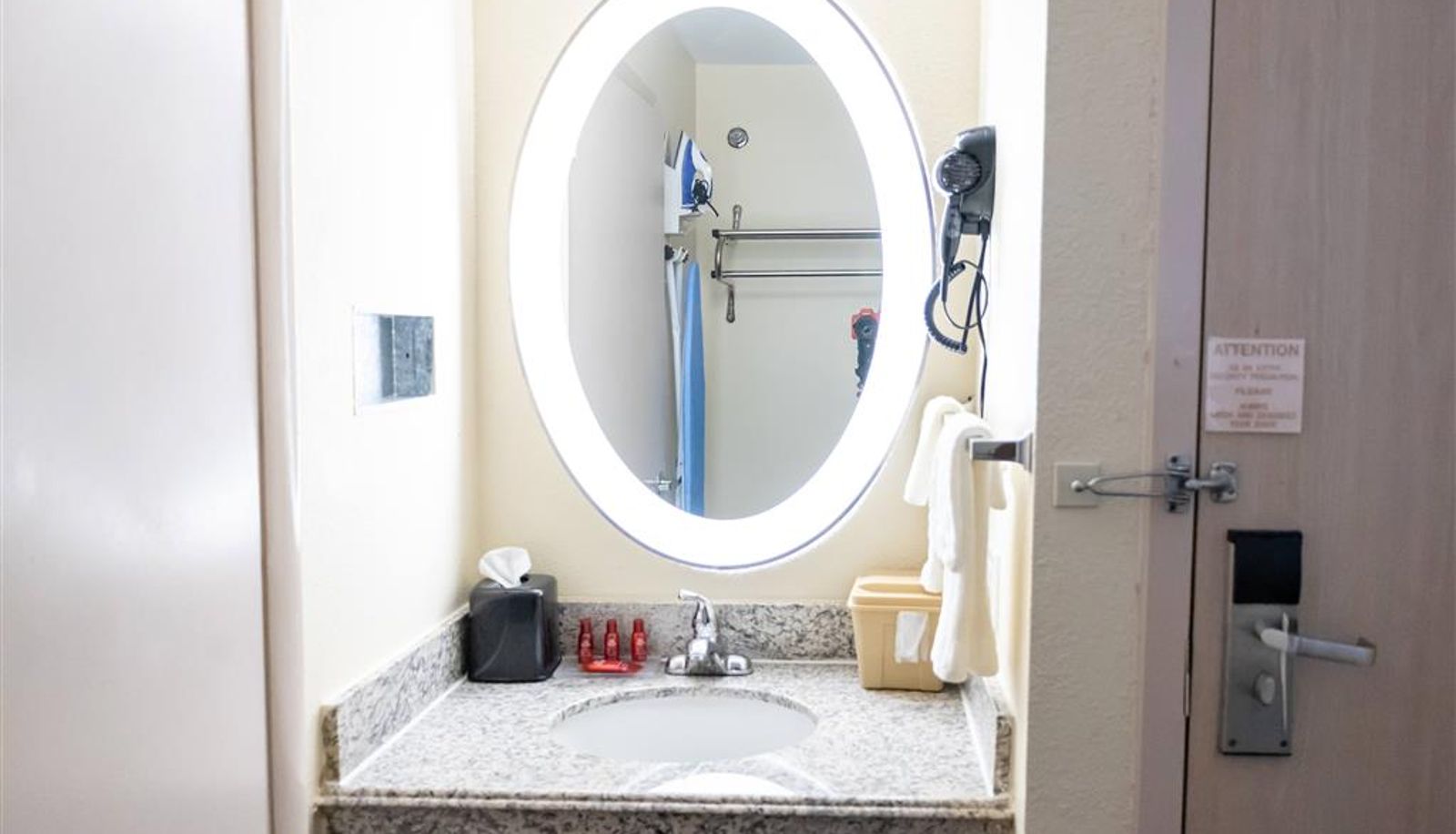 Room - Baymont by Wyndham College Park Atlanta Airport South