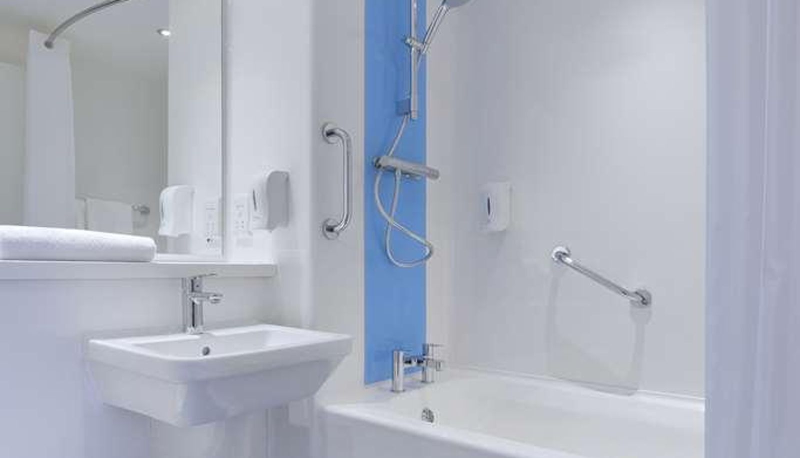 Standard room (double) - TRAVELODGE CHIPPENHAM