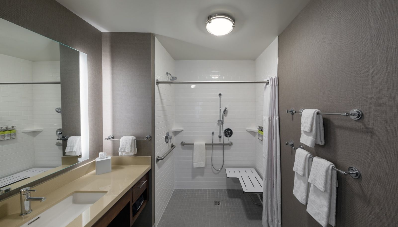 Zimmer - Staybridge Suites PHOENIX – BILTMORE AREA by IHG