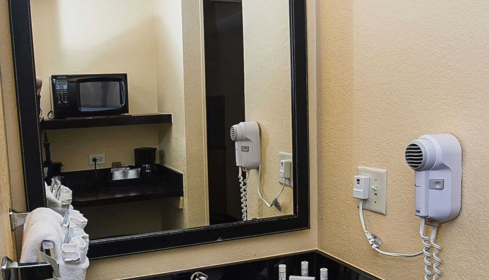 Room - Fairfield Inn and Suites by Marriott Boston Milford