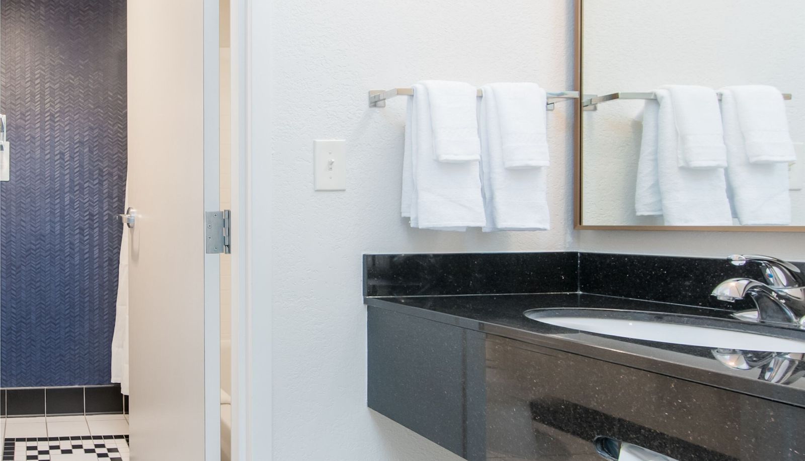 Camera - Fairfield Inn and Suites by Marriott Brunswick
