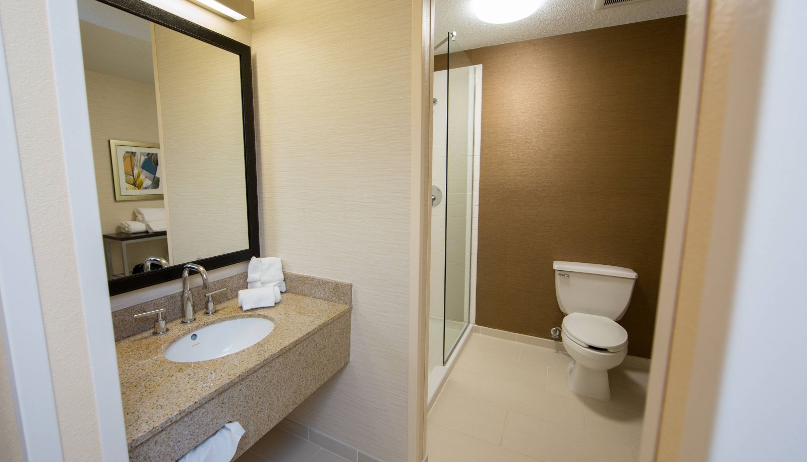Camera - Fairfield Inn and Suites by Marriott Burlington