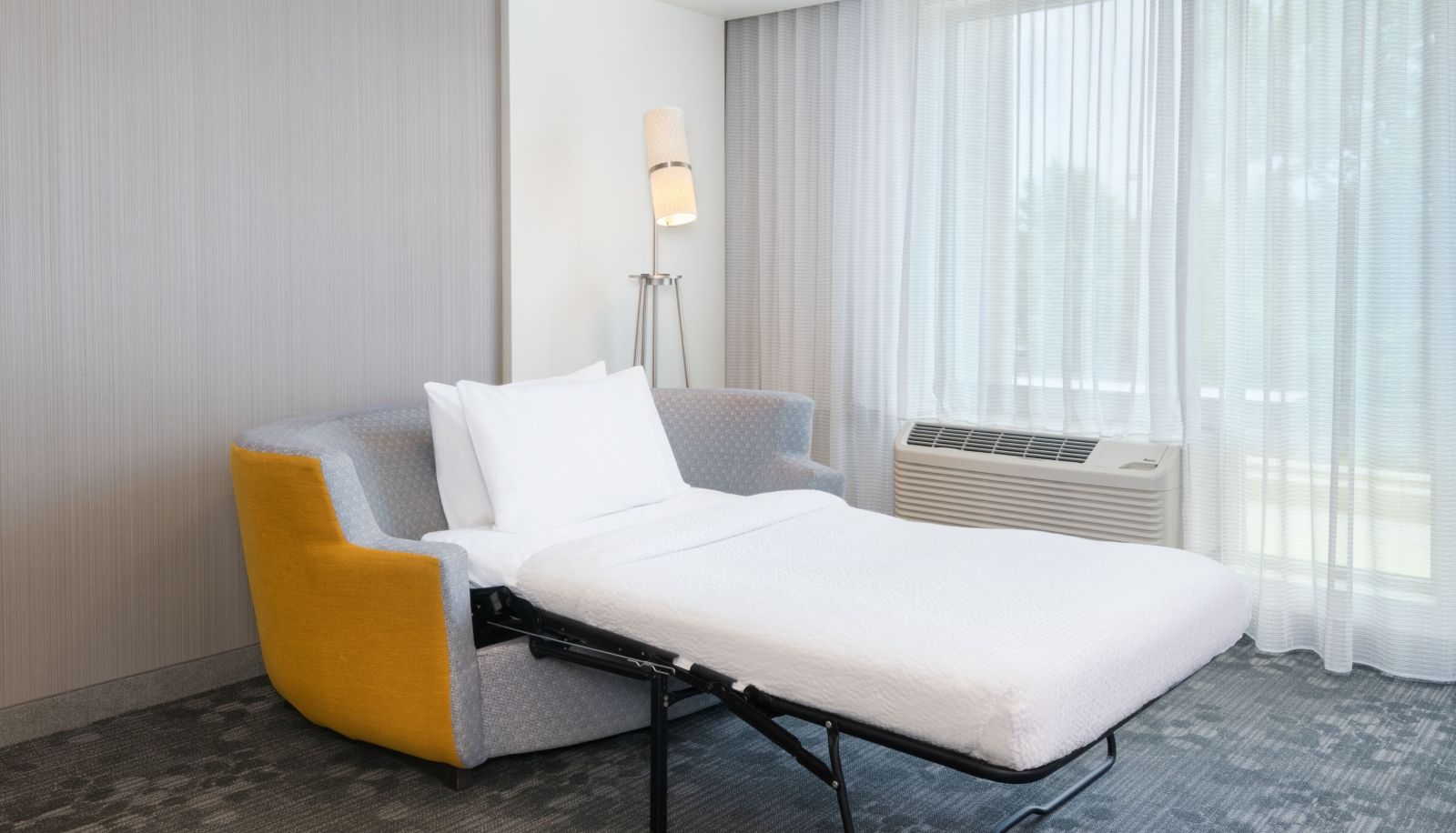 Room - Courtyard by Marriott Atlanta Alpharetta Avalon Area
