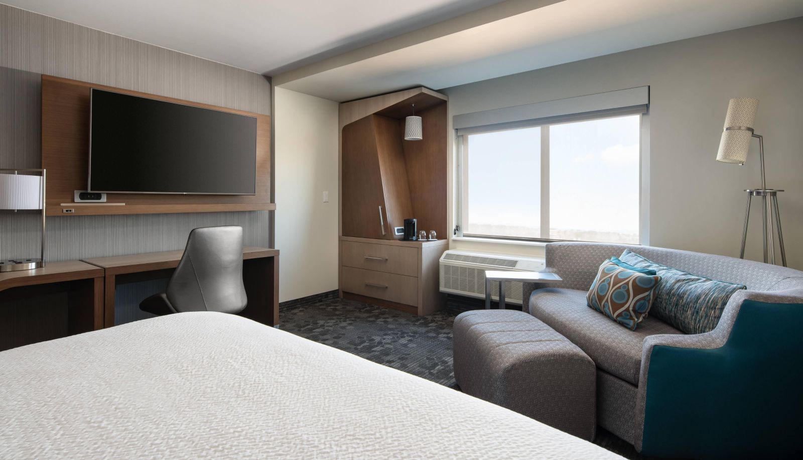 Room - Courtyard by Marriott Loveland Fort Collins
