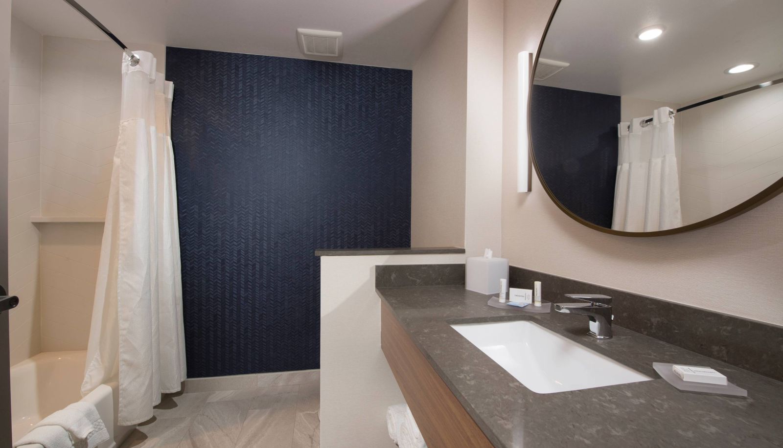 Room - Fairfield Inn and Suites by Marriott Oklahoma City El Reno