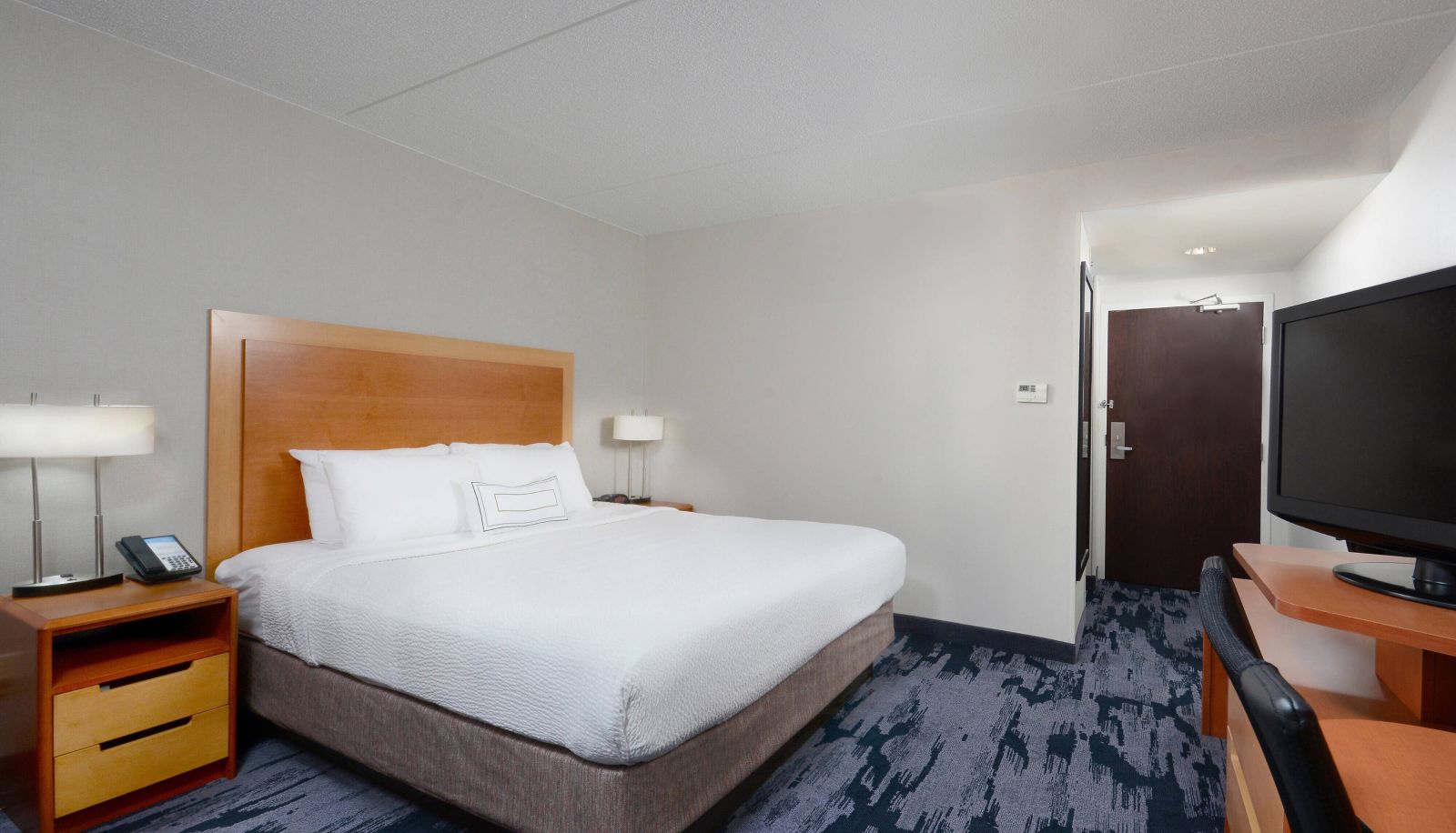 Camera - Fairfield Inn and Suites by Marriott Charlottesville North