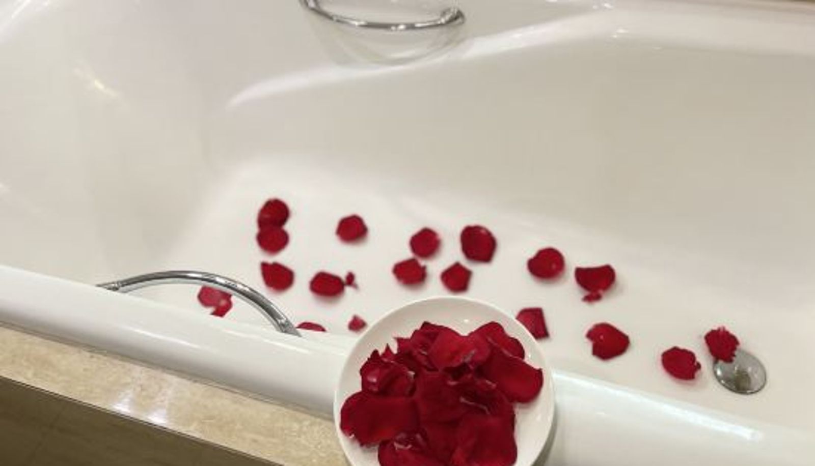 Suite - Lihua International Hotel