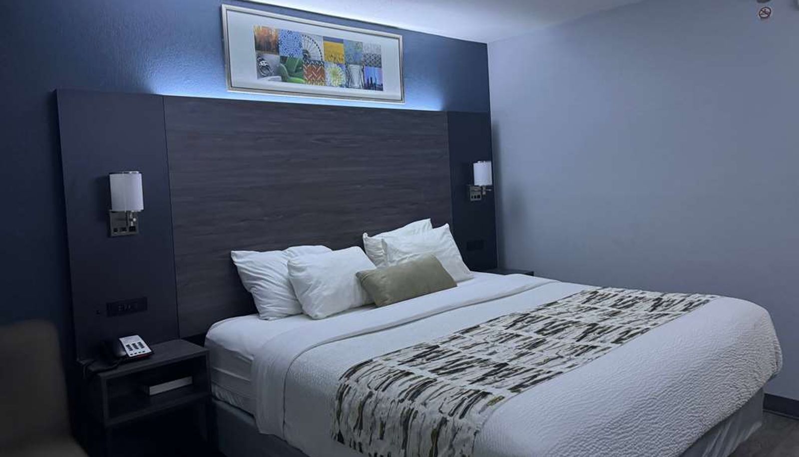 Room - Baymont by Wyndham Dayton North