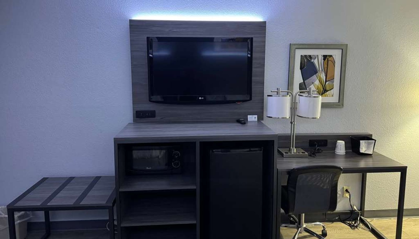 Room - Baymont by Wyndham Dayton North