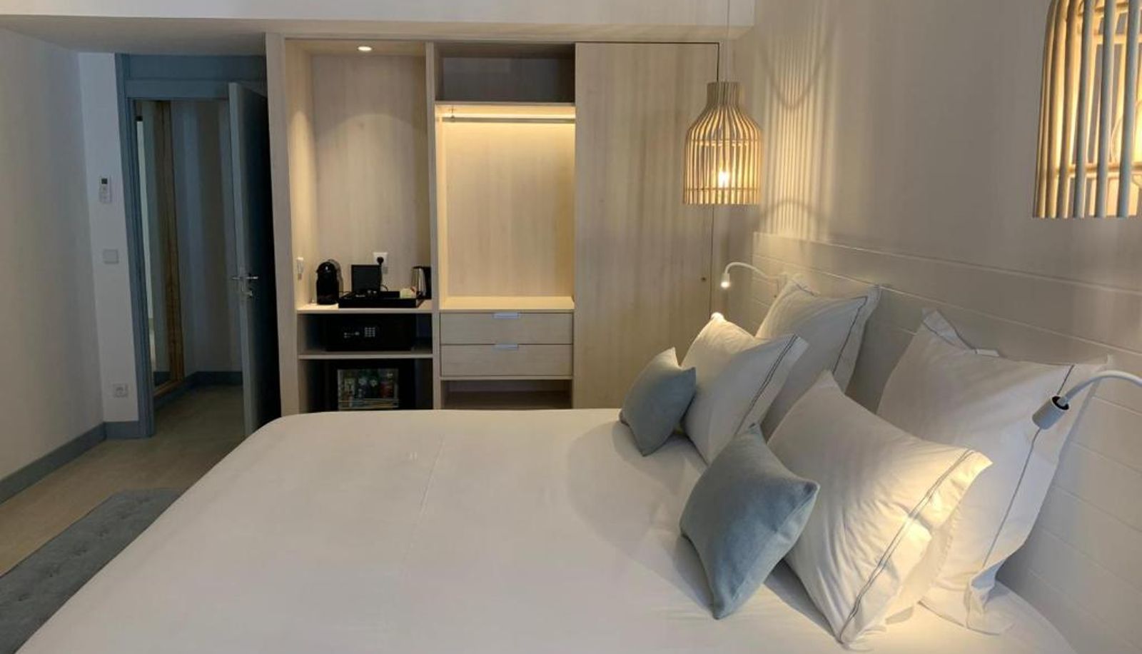 Informacje - MALIBU FOZ HOTEL