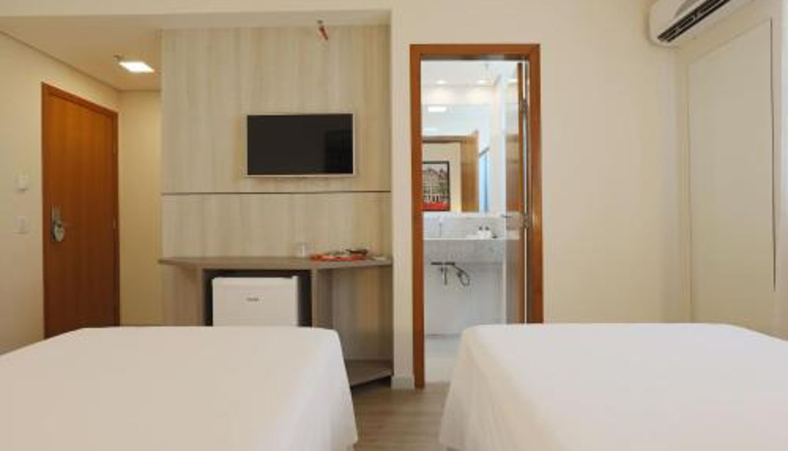 Zimmer - Hotel Amsterdam Montes Claros