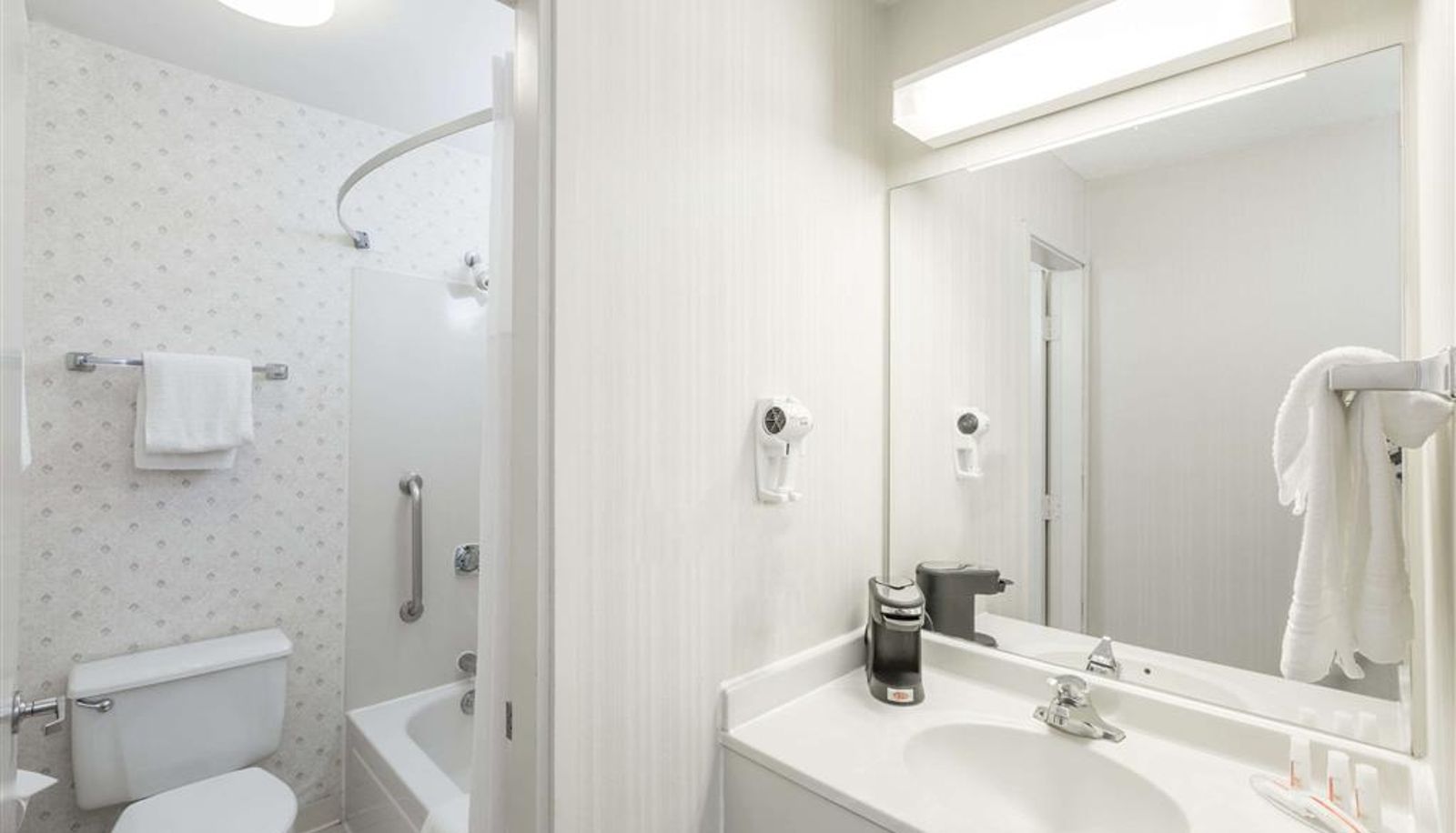 Kamer - Days Inn by Wyndham West Des Moines / Clive