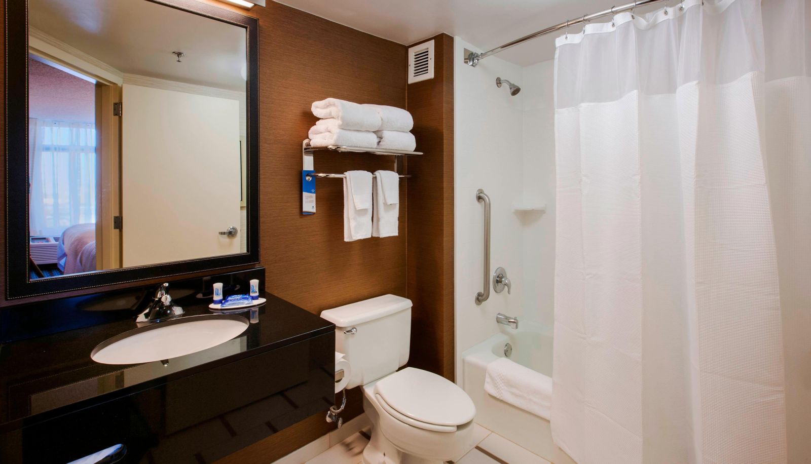 Camera - Fairfield Inn by Marriott East Rutherford Meadowlands