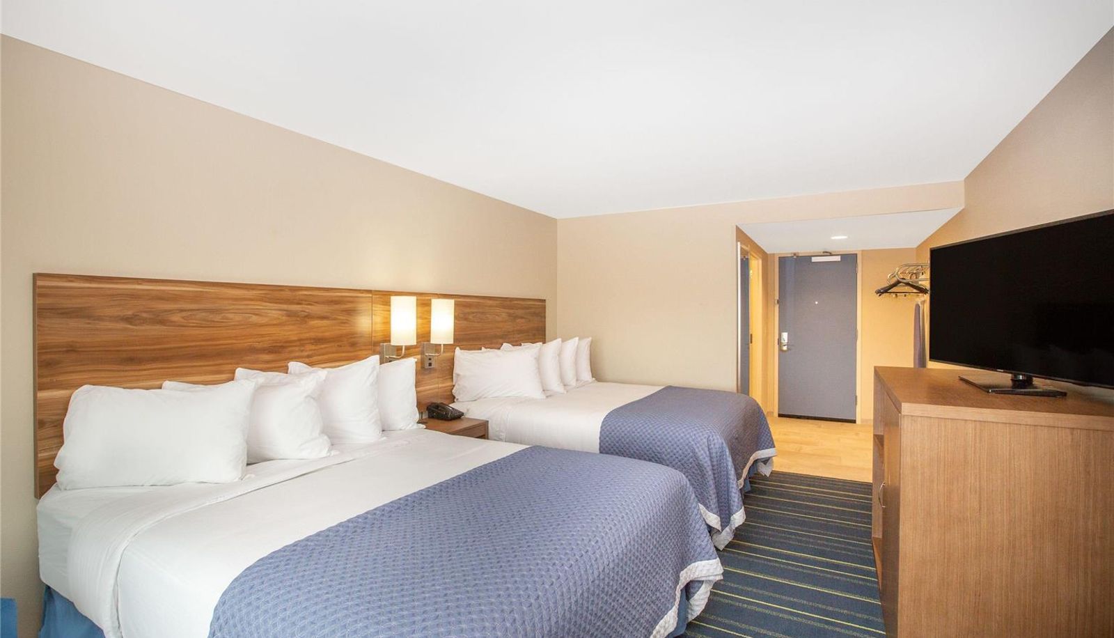 Zimmer - Days Inn & Suites by Wyndham Kearney