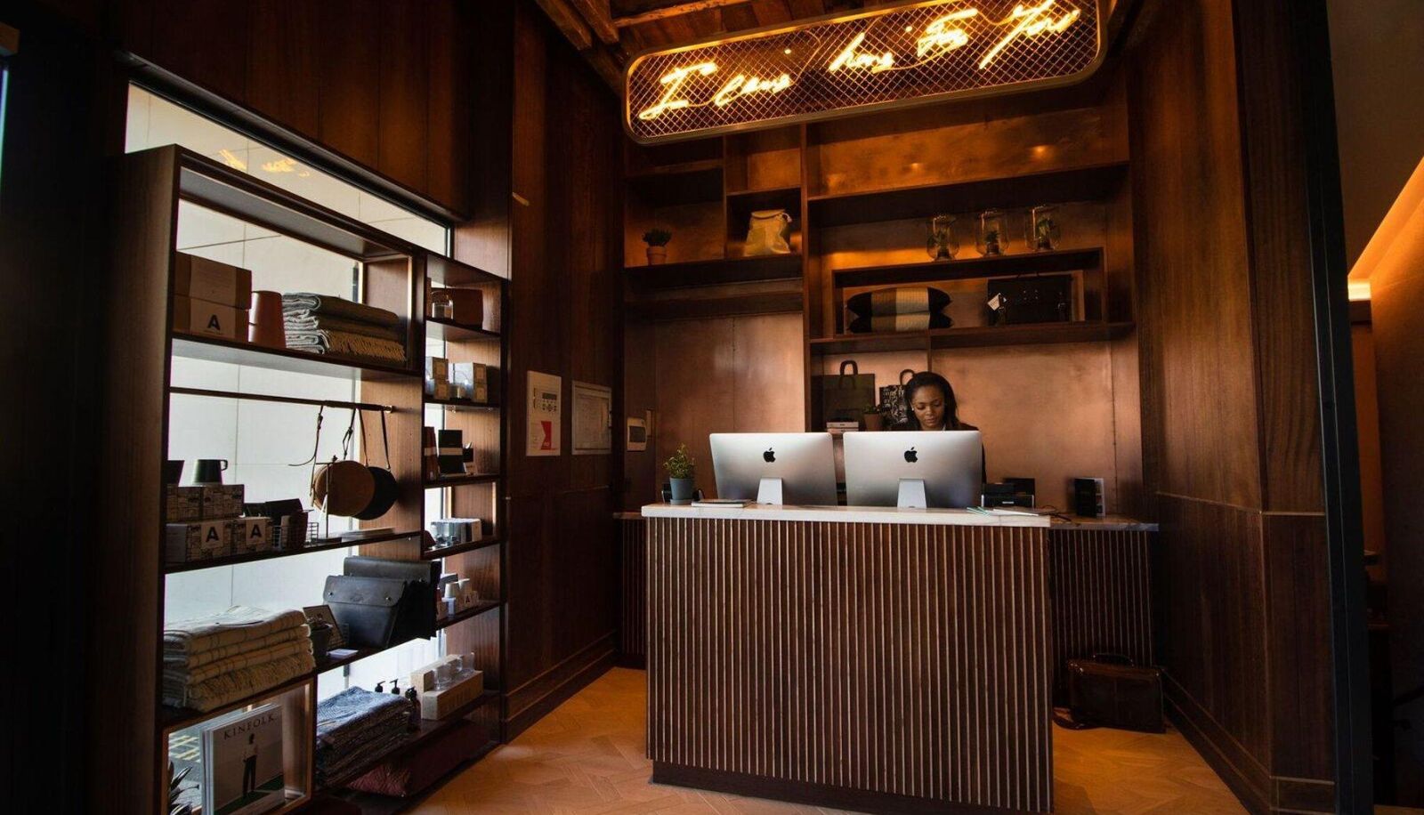 Salón - The Devlin Hotel